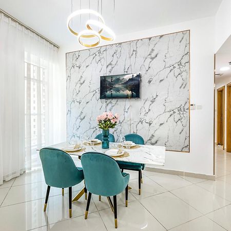 5 Star Serviced Apartment With Beach Access In The Heart Of Dubai Marina Free Welcome Gift Box Upon Arrival Dış mekan fotoğraf
