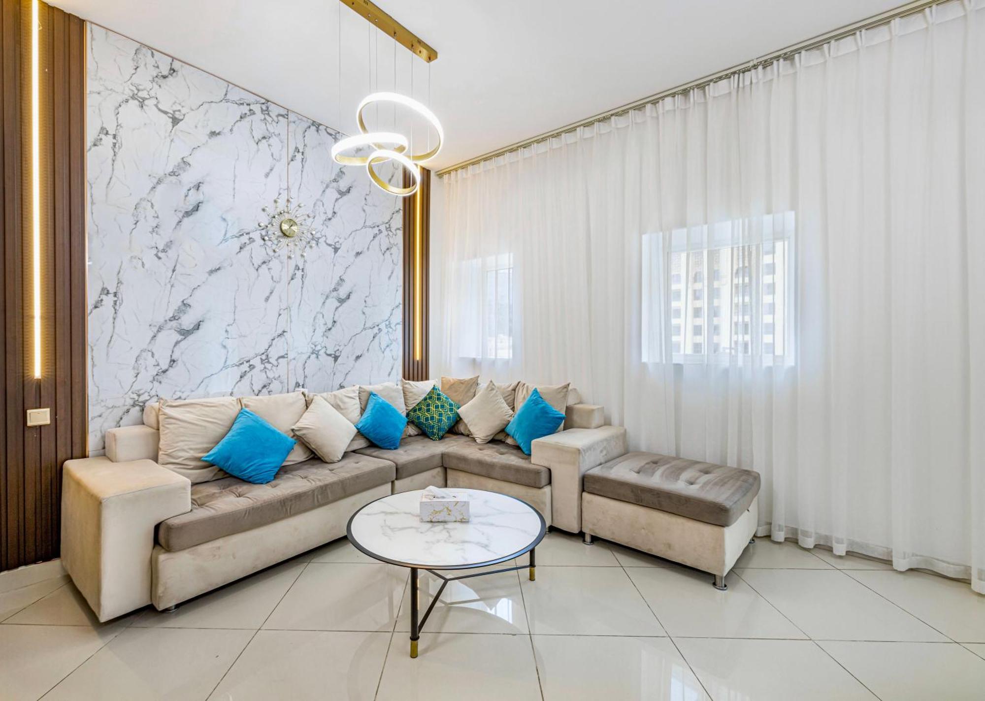 5 Star Serviced Apartment With Beach Access In The Heart Of Dubai Marina Free Welcome Gift Box Upon Arrival Dış mekan fotoğraf